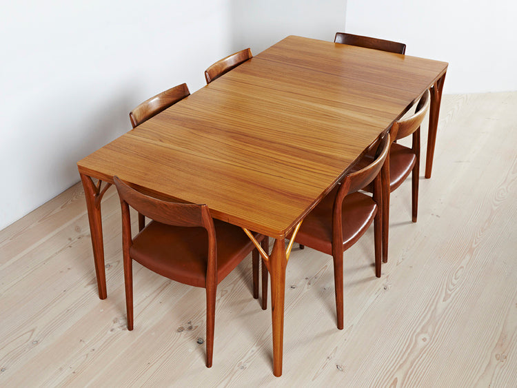 PD 55 Dining Table in Solid Teak 10