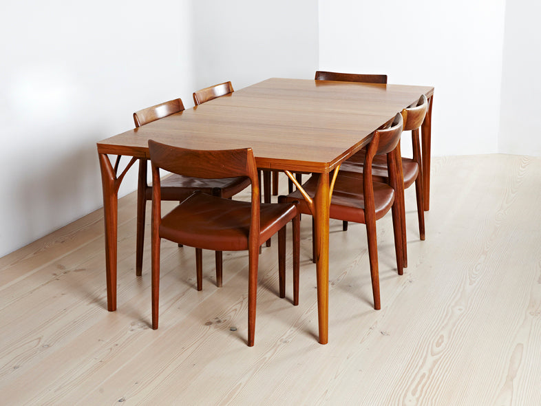 PD 55 Dining Table in Solid Teak set full