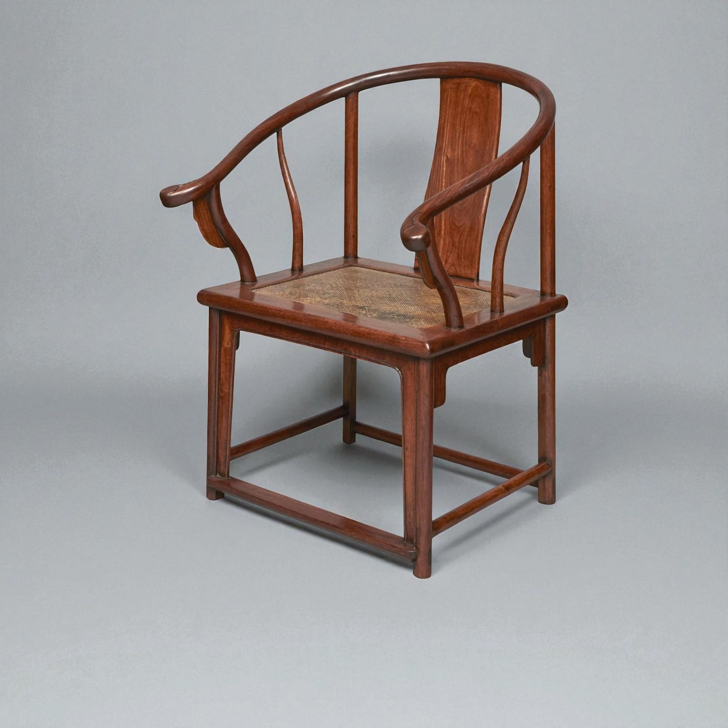 Chinese Rosewood Horseshoe Back Chair: 19th century