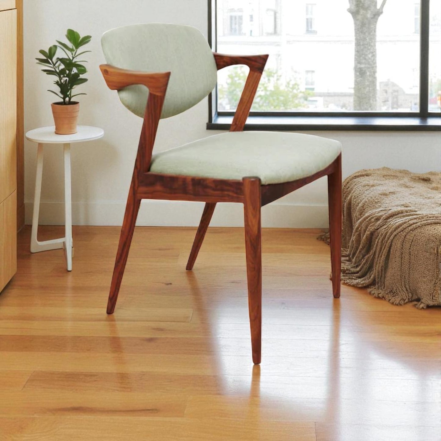Kai Kristiansen model 42 Dining Chair in solid Walnut