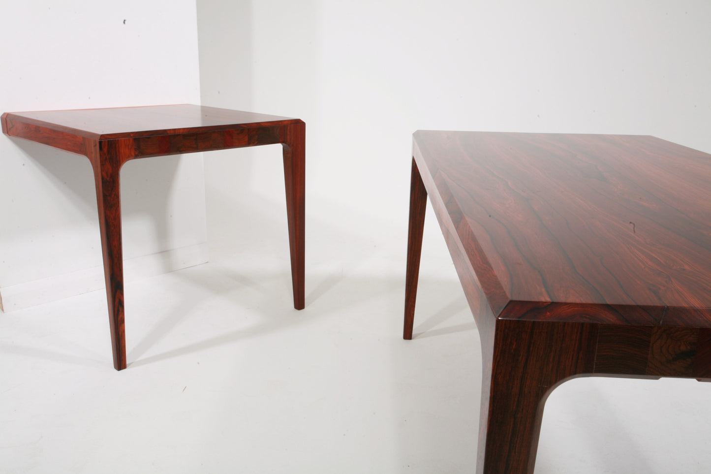 PD 60 Dining Table in Solid Rosewood 2