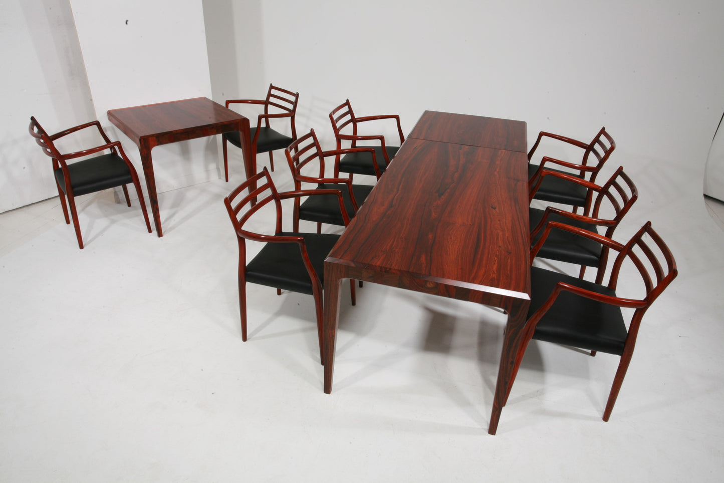 PD 60 Dining Table in Solid Rosewood 5