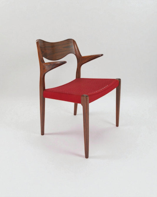 N O Moller 1951 Carver in Original Red Cord