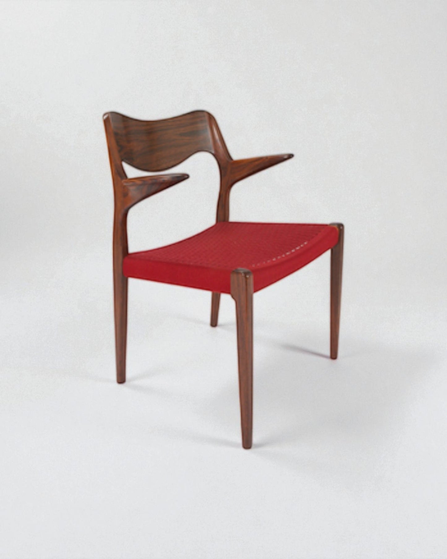 N O Moller 1951 Carver in Original Red Cord