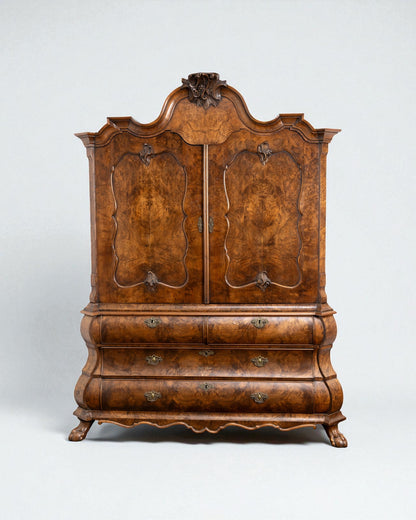 DUTCH WALNUT LINEN PRESS OF BOMBE FORM Early 20C