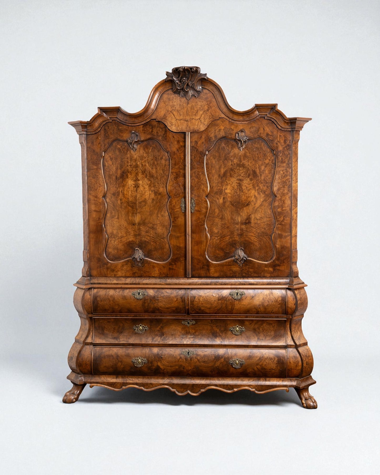 DUTCH WALNUT LINEN PRESS OF BOMBE FORM Early 20C