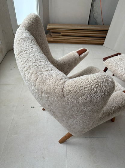Hans Wegner Papa Bear Chair with Footstool in Lambs Wool Hide