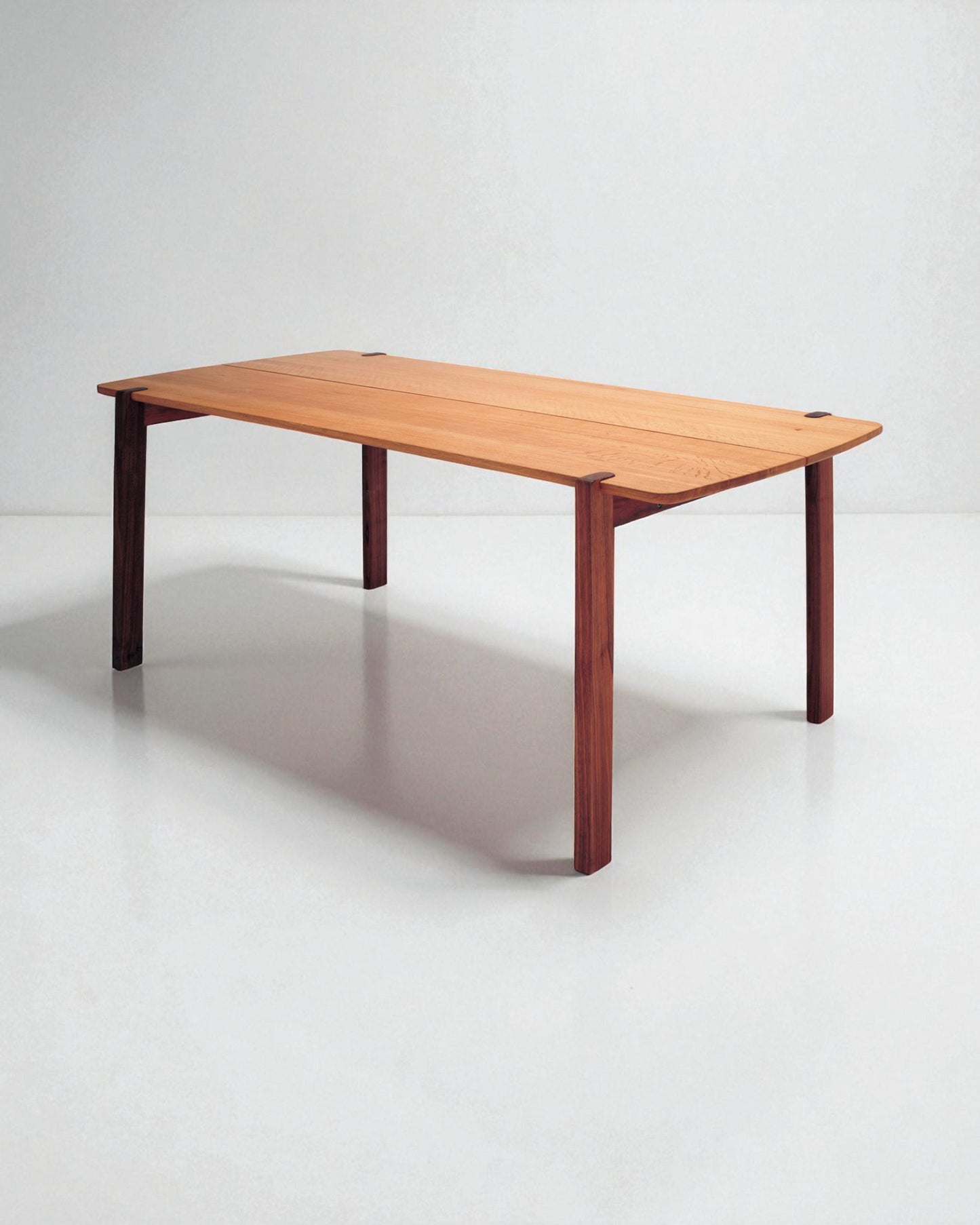 EN Dining Table with Solid Oak Table Top and Solid Walnut Legs