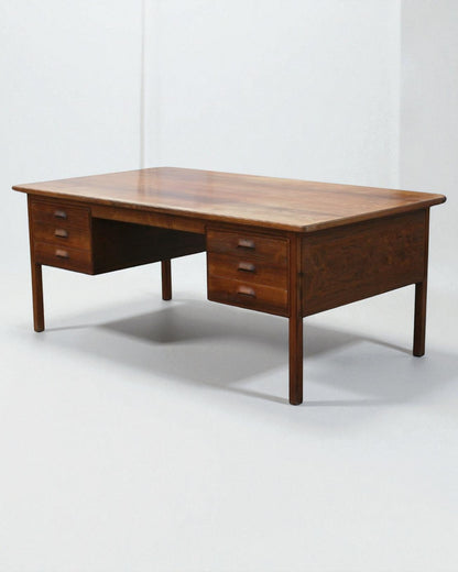 Erik Wørts: Freestanding "Mayor's" desk with profiled edges made 1953