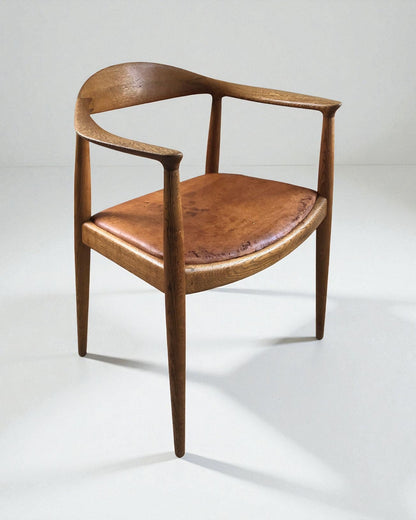 Hans Wegner Round Chair of Oak and Patinated Cognac Leather