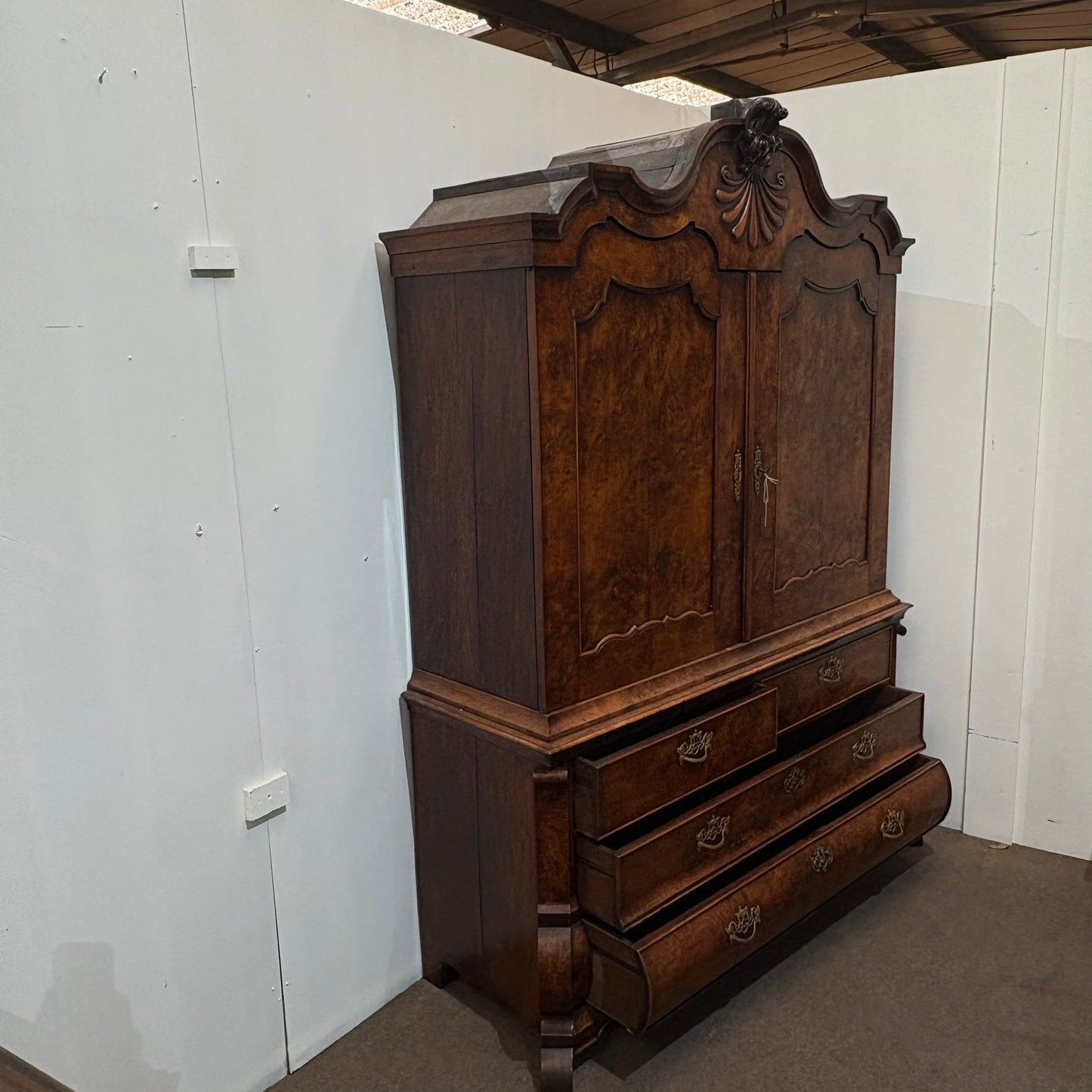 19C DUTCH WALNUT LINEN PRESS OF BOMBE FORM