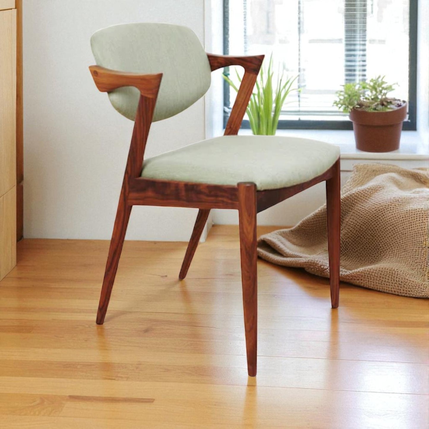 Kai Kristiansen model 42 Dining Chair in solid Walnut
