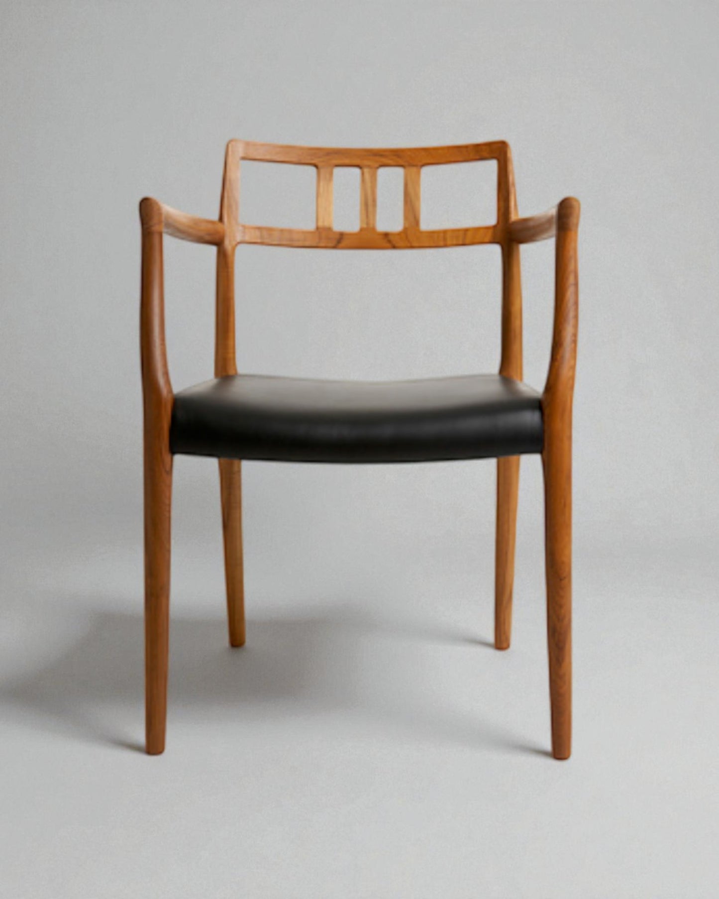 N O Moller 1966 Carver in Teak