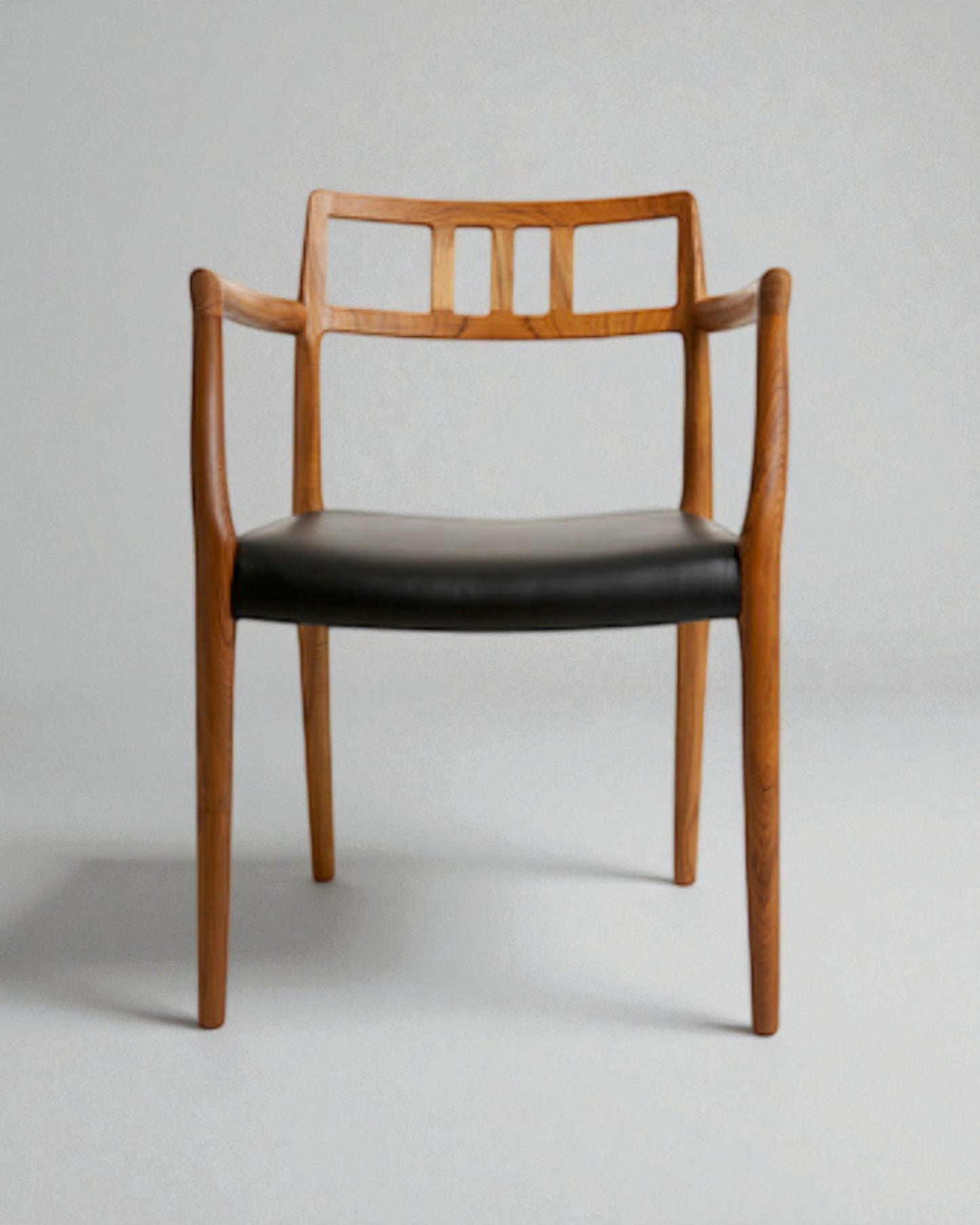 N O Moller 1966 Carver in Teak