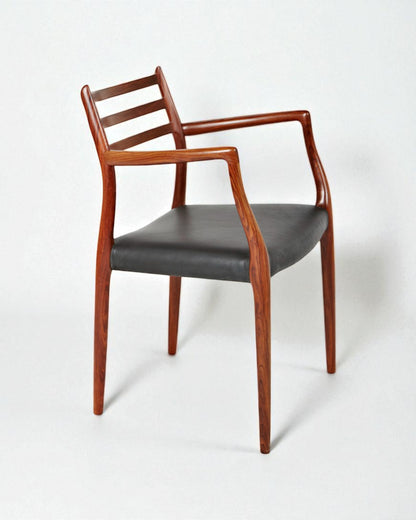 NO Moller 1962 Carver with detailing by Paere Dansk