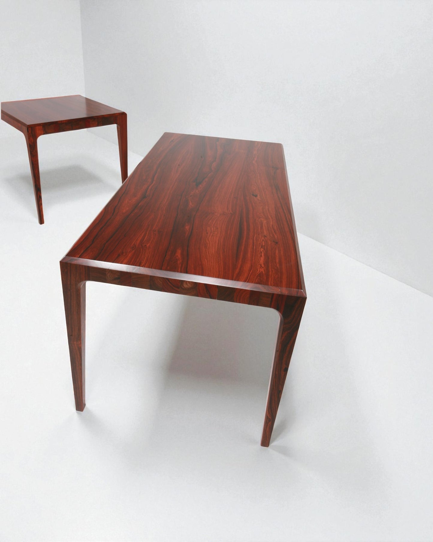 PD 60 Dining Table in Solid Rosewood - with End Tables for Extension