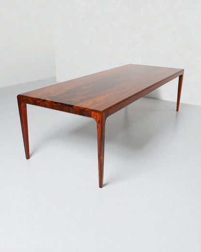 PD 60 Dining Table in Solid Rosewood 185 x 158cm H72cm