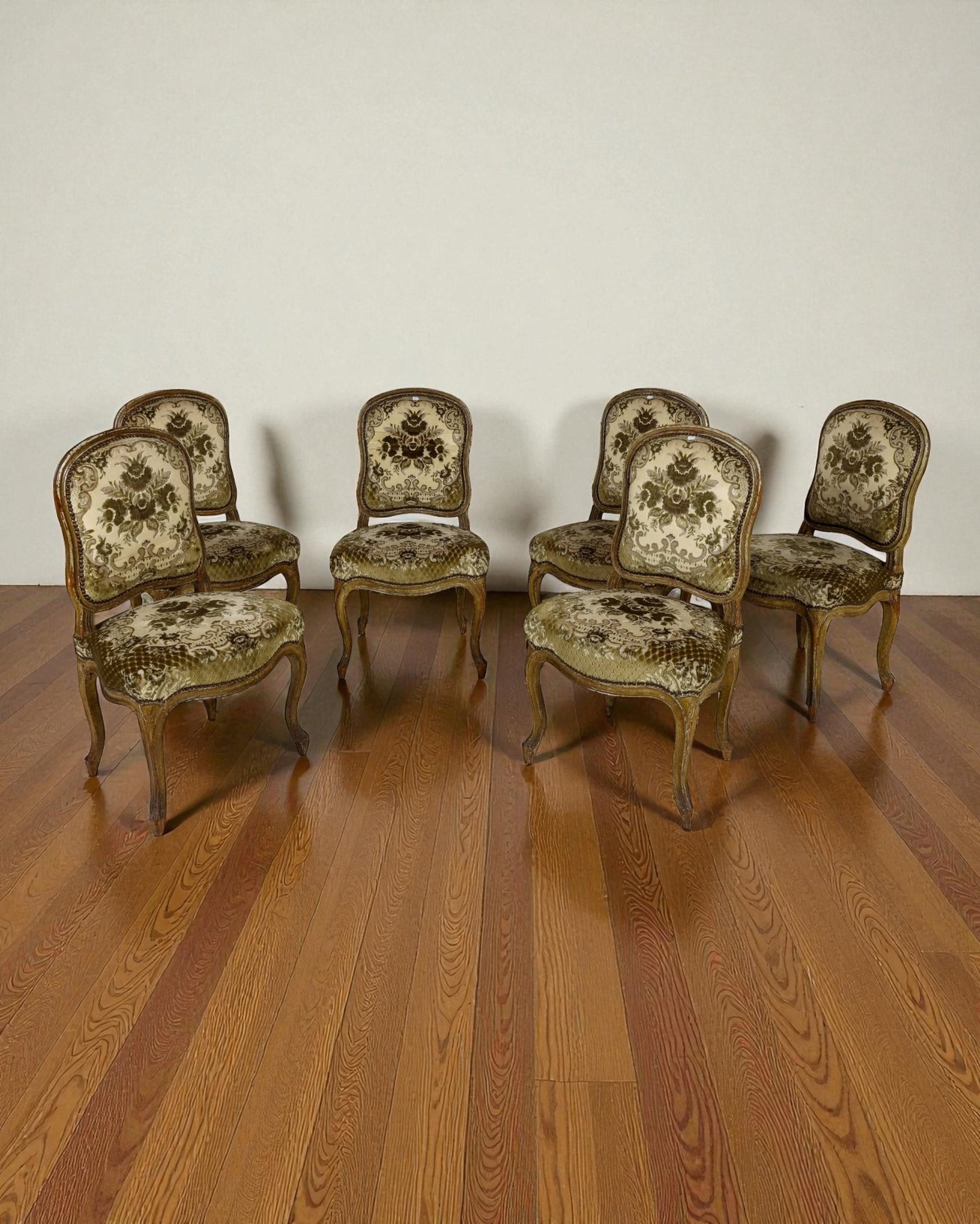Suite of 6 chairs in cream lacquered wood with horseshoe-shaped backs 19C